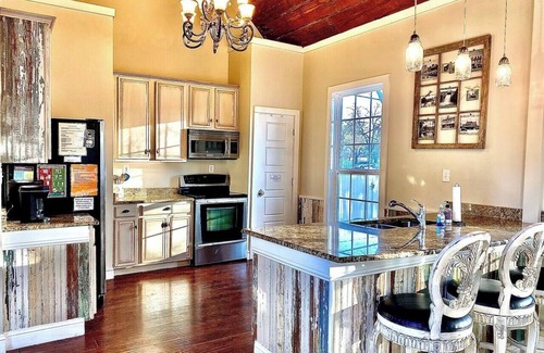 New Braunfels Casa | Camina hasta Schlitterbahn y Tube Chute. 15 plazas