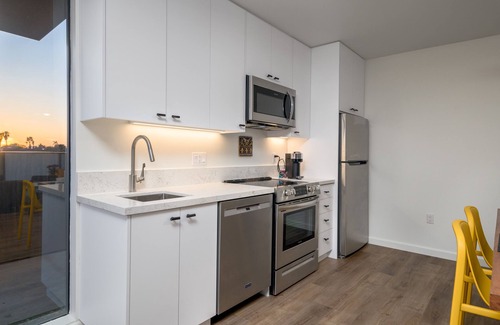 Golden Hill Casa | 4 Bed Penthouse w/City View Deck and Firepit. Near Zoo