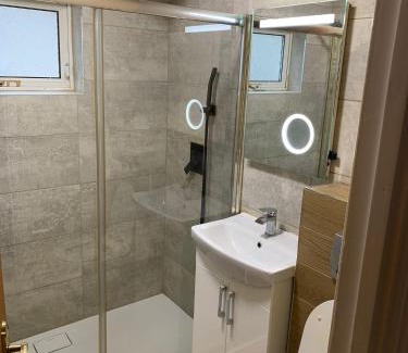 Ongar Casa | 4 Bed Room Sharing House