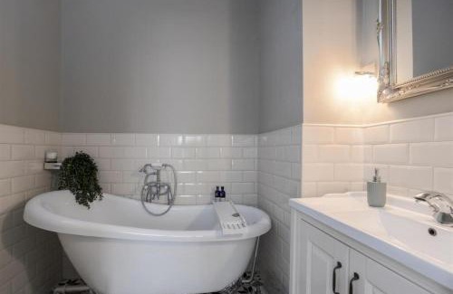 York Casa | 4 bed town house with views of Clifford & River Ouse