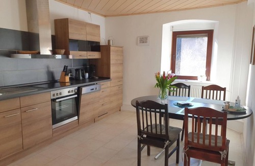 Schutz Apartamento | 4-bed vacation apartment Franziska - Eifelhaus Franziska