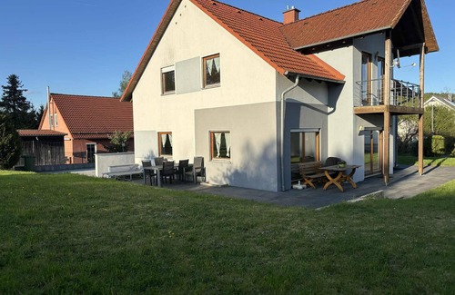 Bruck in der Oberpfalz Casa | 4-bedroom house with sun terrace and garden in Bavaria, WiFi, free parking