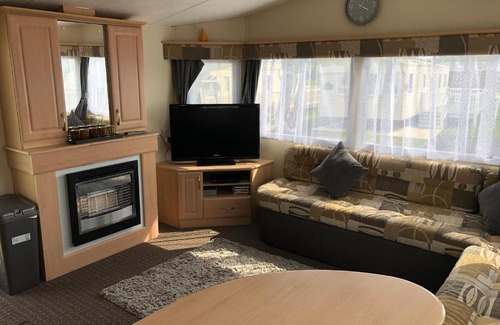 Tattershall Otro | 4 bedroom 10 berth caravan tattershal lakes