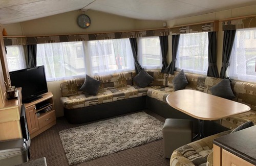 Tattershall Otro | 4 bedroom 10 berth caravan tattershal lakes