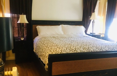 Toluca Lake Casa | 4 bedroom 2 classic house in nice neighborhood near Universal Studios