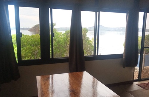 Coron Casa | 4 Bedroom 2-Storey Beach House with Pool