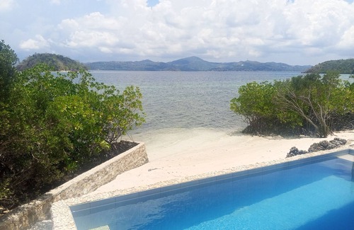 Coron Casa | 4 Bedroom 2-Storey Beach House with Pool