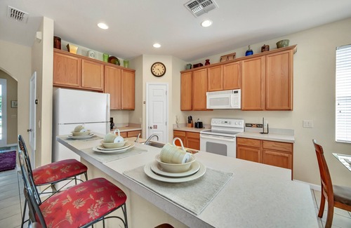 Trafalgar Village Villa | 4 Bedroom 3 Bath Pool Home Close To Disney 4972