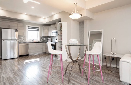 Fort Gary Casa | 4 Bedroom 3 Bathroom + HOT TUB + Parking