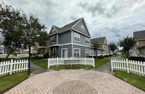 Kissimmee Casa | 4 Bedroom 3 Bathroom Villas At Seven Dwarfs 8-107