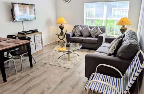 Kissimmee Casa | 4 Bedroom 3 Bathroom Villas At Seven Dwarfs 17-107