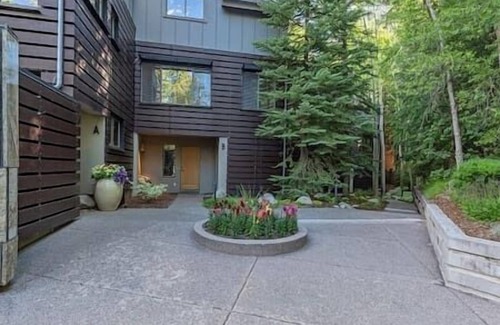 Aspen Casa | 4 Bedroom-4.5 Bath Amazing Core Townhome Aspen!