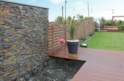 Ty Croes Cabaña | 4 bedroom accommodation in Ty Croes, near Rhosneigr