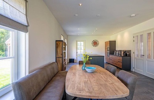 Oosterend Casa | 4 bedroom accommodation in Oosterend