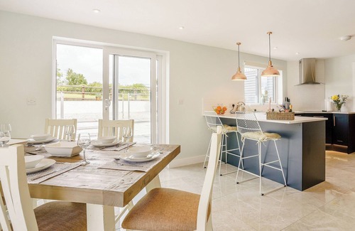 Llandysul Cabaña | Alojamiento de 4 habitaciones en Henllan