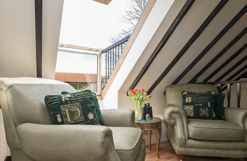 Llanwrda Cabaña | Alojamiento de 4 habitaciones en Crugybar, cerca de Llandeilo.