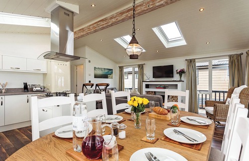 Ryde Chalet De Esquí | Alojamiento de 4 habitaciones en Wootton Bridge, Nr Cowes