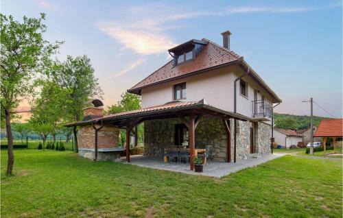 Otocac Casa | 4 Bedroom Amazing Home In Otocac