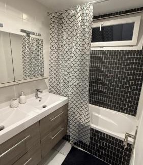Merignac Apartamento | 4 bedroom apartment - Merignac center