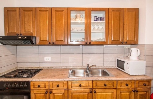 Trpanj Apartamento | 4 Bedroom Apartment With Pool at Pelješac