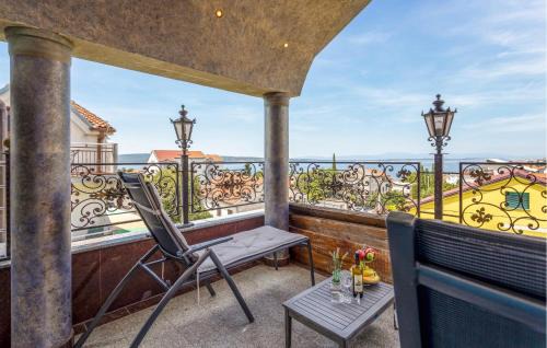 Selce Apartamento | 4 Bedroom Awesome Apartment In Selce