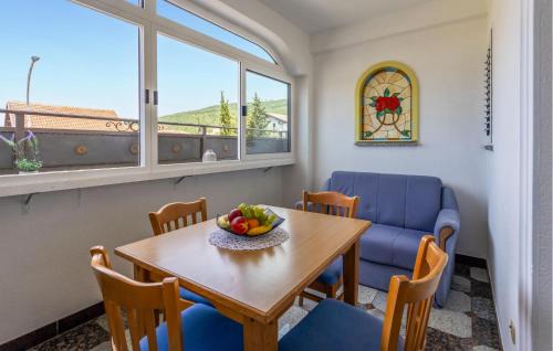 Selce Apartamento | 4 Bedroom Awesome Apartment In Selce