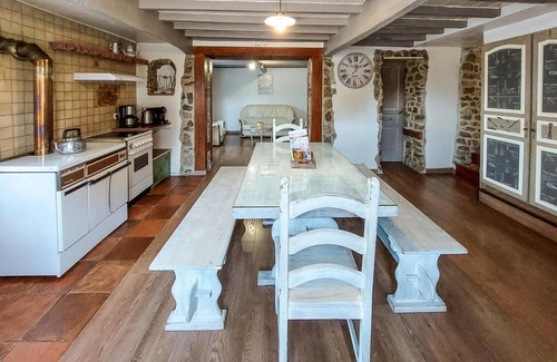 Champoly Casa | Impresionante casa de 4 dormitorios en.
