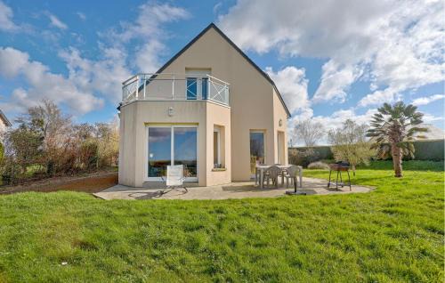 Courtils Casa | 4 Bedroom Awesome Home In Courtils