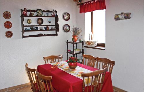 Breze Casa | 4 Bedroom Awesome Home In Breze