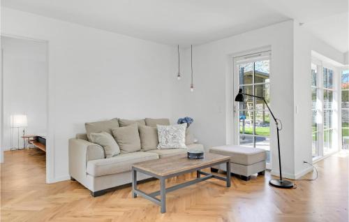 Rageleje Casa | 4 Bedroom Awesome Home In Vejby