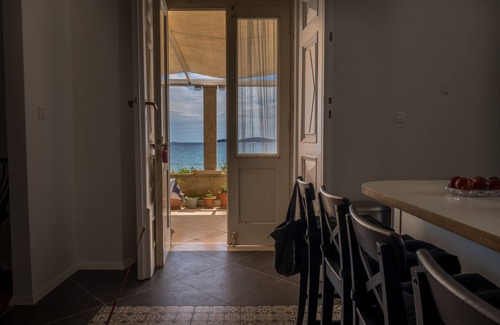 Orebic Villa | 4-bedroom beachfront Villa Sea Wave, Orebič