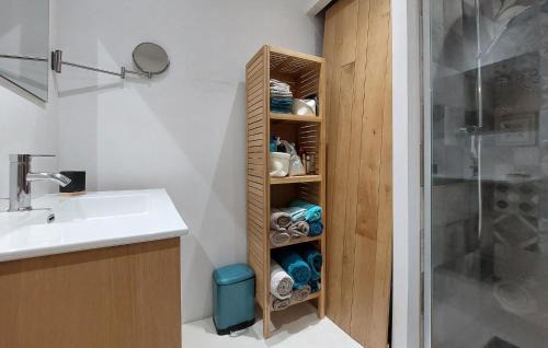 Montaubert - Rille - Saint-Sulpice Casa | 4 Bedroom Beautiful Home In Fougères