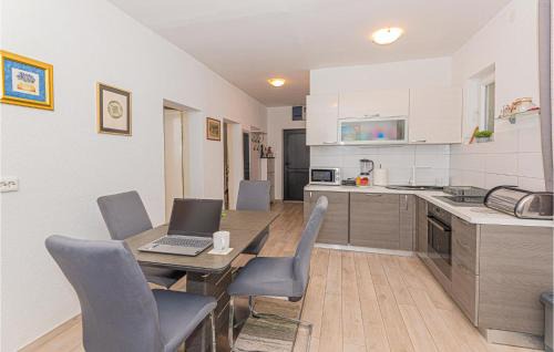 Raslina Casa | 4 Bedroom Beautiful Home In Raslina