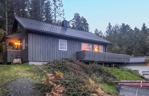 Molde Casa | Hermosa casa de 4 dormitorios en Sekken