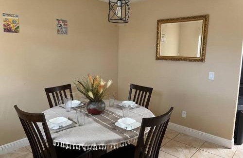 Tampa Casa | 4- Bedroom Bucs House in the Heart of Tampa Bay
