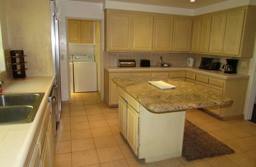The Bird Streets Casa | 4 Bedroom Celebrity House with Pool & City View