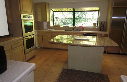 The Bird Streets Casa | 4 Bedroom Celebrity House with Pool & City View