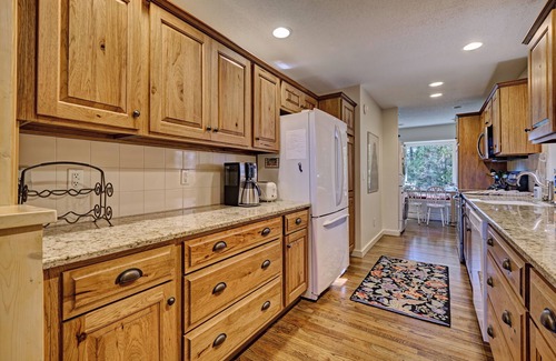 Cashiers Cabaña | 4 Bedroom Cottage located in the High Hampton community of Cashiers, NC - Gabel Cottage