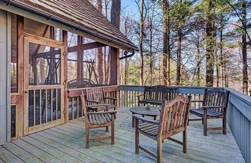 Cashiers Cabaña | 4 Bedroom Cottage located in the High Hampton community of Cashiers, NC - Gabel Cottage