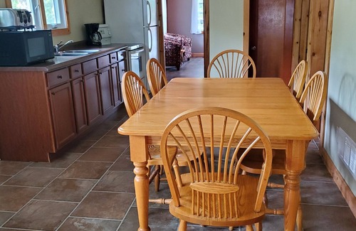 Southampton Cabaña | 4 Bedroom Cottage - steps to beautiful Southampton Beach
