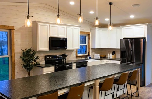 Kellogg Cabaña | 4 bedroom cottage with 2 indoor fireplaces