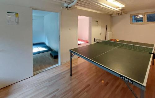 Hoor Municipality Apartamento | 4 Bedroom Cozy Apartment In Höör