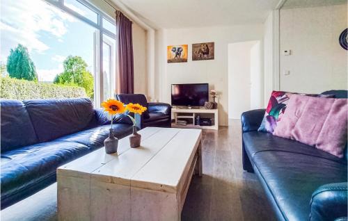 Heinkenszand Casa | 4 Bedroom Cozy Home In Heinkenszand