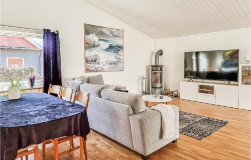 Traslovslage Casa | 4 Bedroom Cozy Home In Träslövsläge