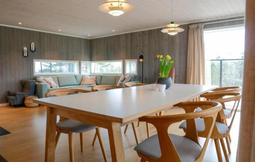 Arendal Casa | 4 Bedroom Cozy Home In Færvik