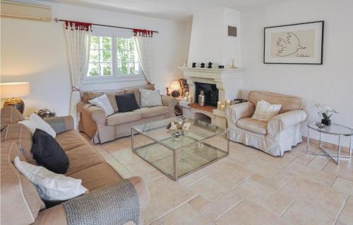 Montauroux Casa | 4 Bedroom Cozy Home In Montauroux