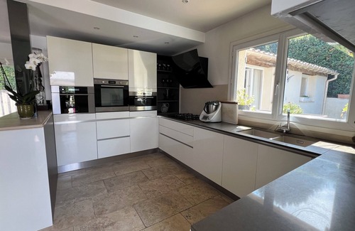 La Colle-sur-Loup Casa | 4-bedroom detached house with heated pool and jacuzzi