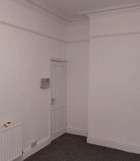 Hull Casa | 4 bedroom end terrace property