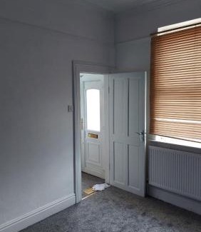 Hull Casa | 4 bedroom end terrace property