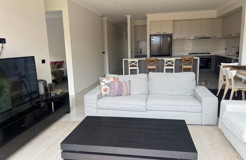 Tarneit Casa | 4-bedroom Family home /WFH vacation living in Tarneit, West Melbourne